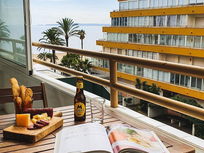 Studio pour 4 personnes, avec piscine ainsi que jacuzzi et terrasse