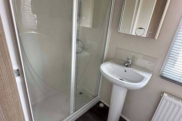 Static Caravan for 4 People in Ingoldmells, Lincolnshire, Photo 3