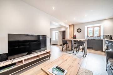 Location De Vacances pour 6 Personnes dans Sillingy, Région d'Annecy, Photo 2