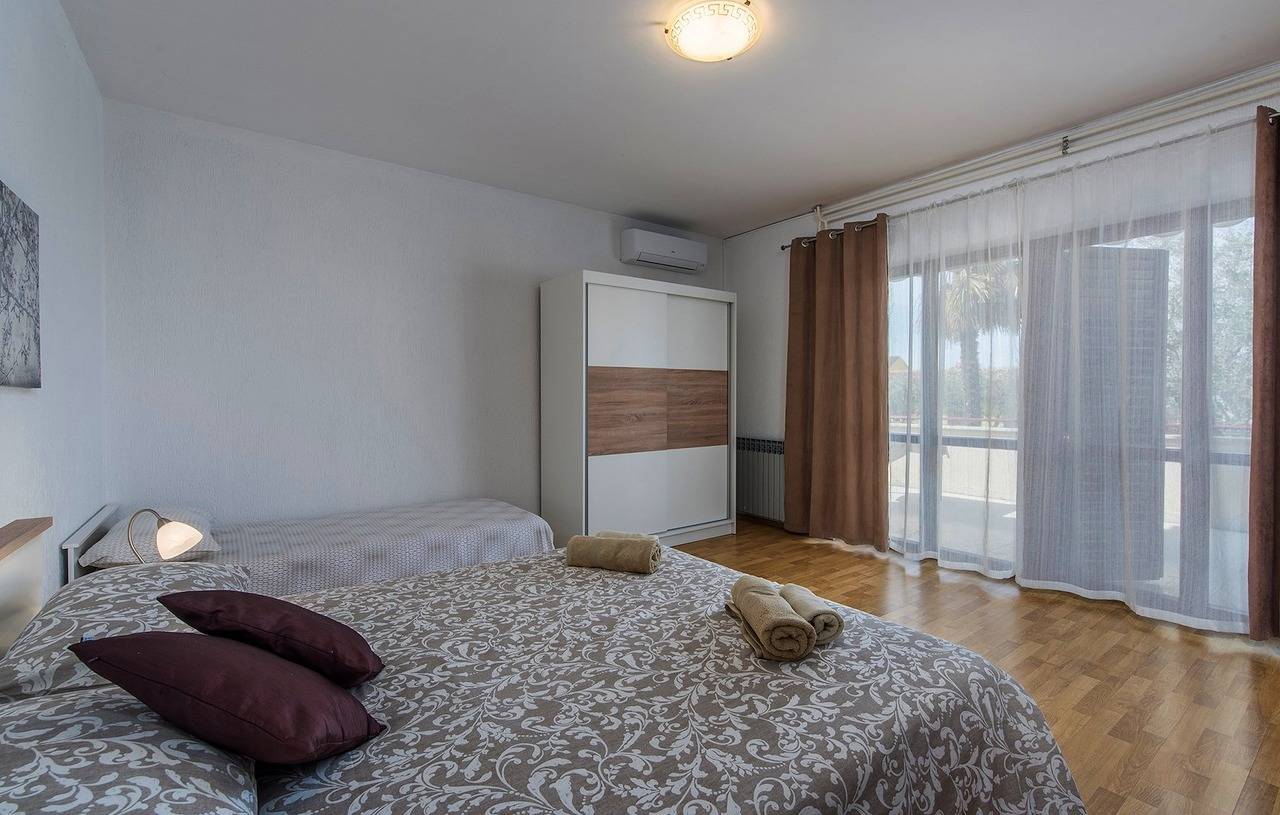 Ganze Wohnung, Apartment Koseto No.1 im Erdgeschoss mit Terrasse in Tar (Kroatien), Tar-Vabriga