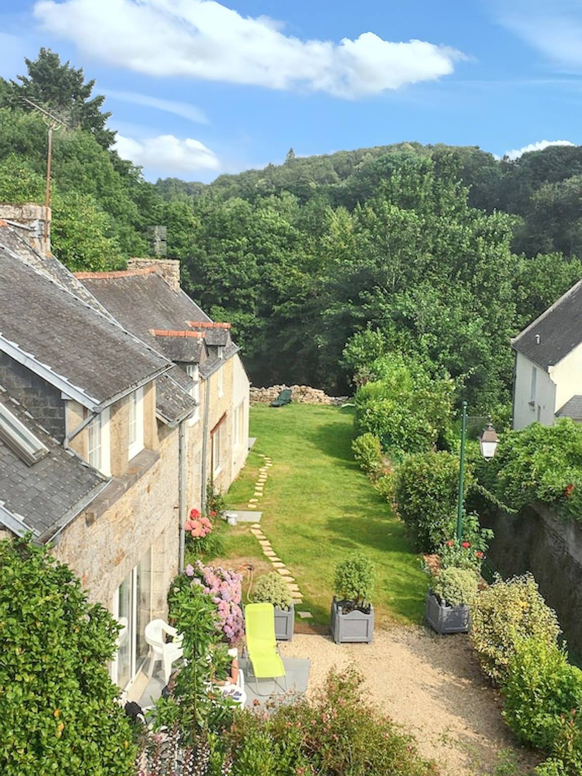 Charming House in Huelgoat with Terrace and Garden in Huelgoat, Châteaulin region