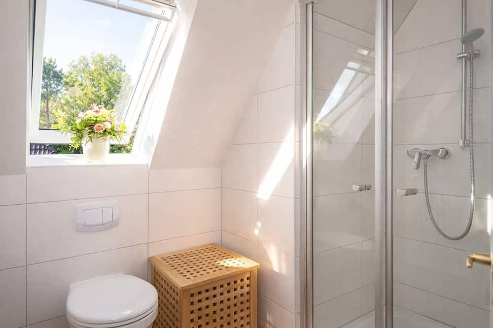 Ganze Wohnung, Gemütlichkeit unterm Dach - ruhige Ferienwohnung mit Balkon in St. Peter-Bad, St. Peter-Ording