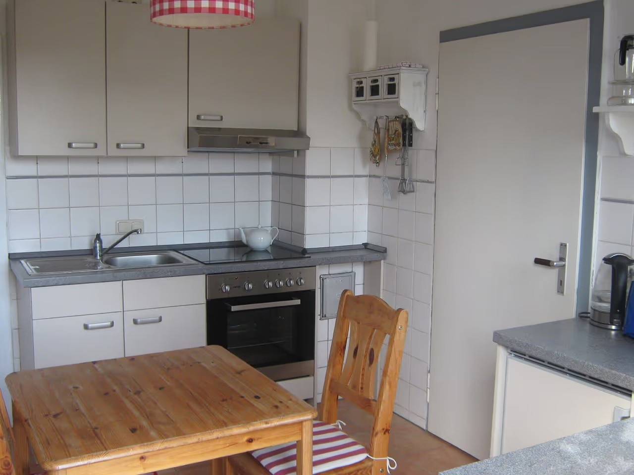 Ganze Wohnung, Ferienwohnung 'Landhaus Strietfeld-Ferienwohnung 1' mit Seeblick in Walow, Mecklenburgische Seenplatte