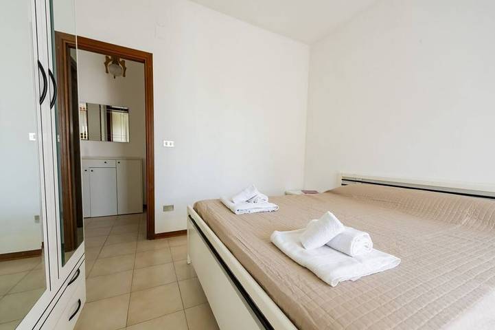 Entire apartment, Guesthost - Alba Cozy Flat near the Sea W/Parking in Alba Adriatica, Adriatic Coast Abruzzo
