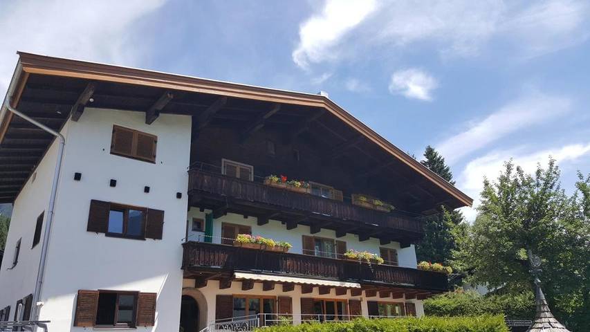 BnB, mit Terrasse und Garten sowie Ausblick in Kitzbühel