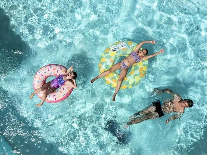 Mobil home pour 4 personnes, avec terrasse et piscine à Crach - 3