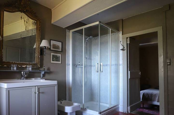 Gîte pour 5 personnes, avec piscine et terrasse à Saint-Julien-de-Civry - 4