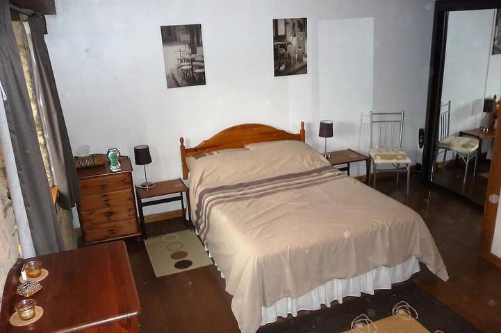 Gîte pour 2 personnes, avec terrasse et jardin à Angoisse (Dordogne) - 2