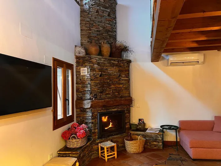 Ferienwohnung für 4 Personen, mit Ausblick und Pool sowie Garten - 1