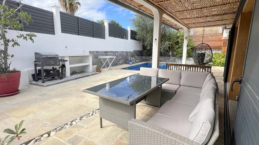 Villa pour 6 personnes, avec jardin ainsi que piscine et vue