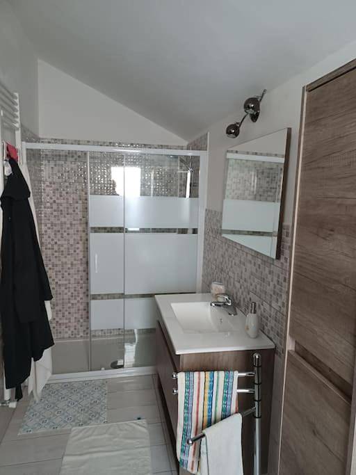 Location de vacances pour 5 personnes, avec jardin et vue, animaux acceptés à Brovello-Carpugnino - 4