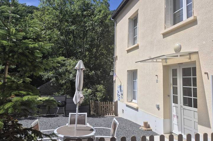 Maison de vacances pour 4 personnes, avec Jardin à Vire