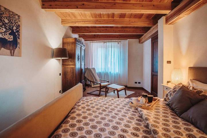 Residence Borgatalpina: drei alpine Häuser für Gruppen bis 15 Gäste in Roure, Turin Provinz