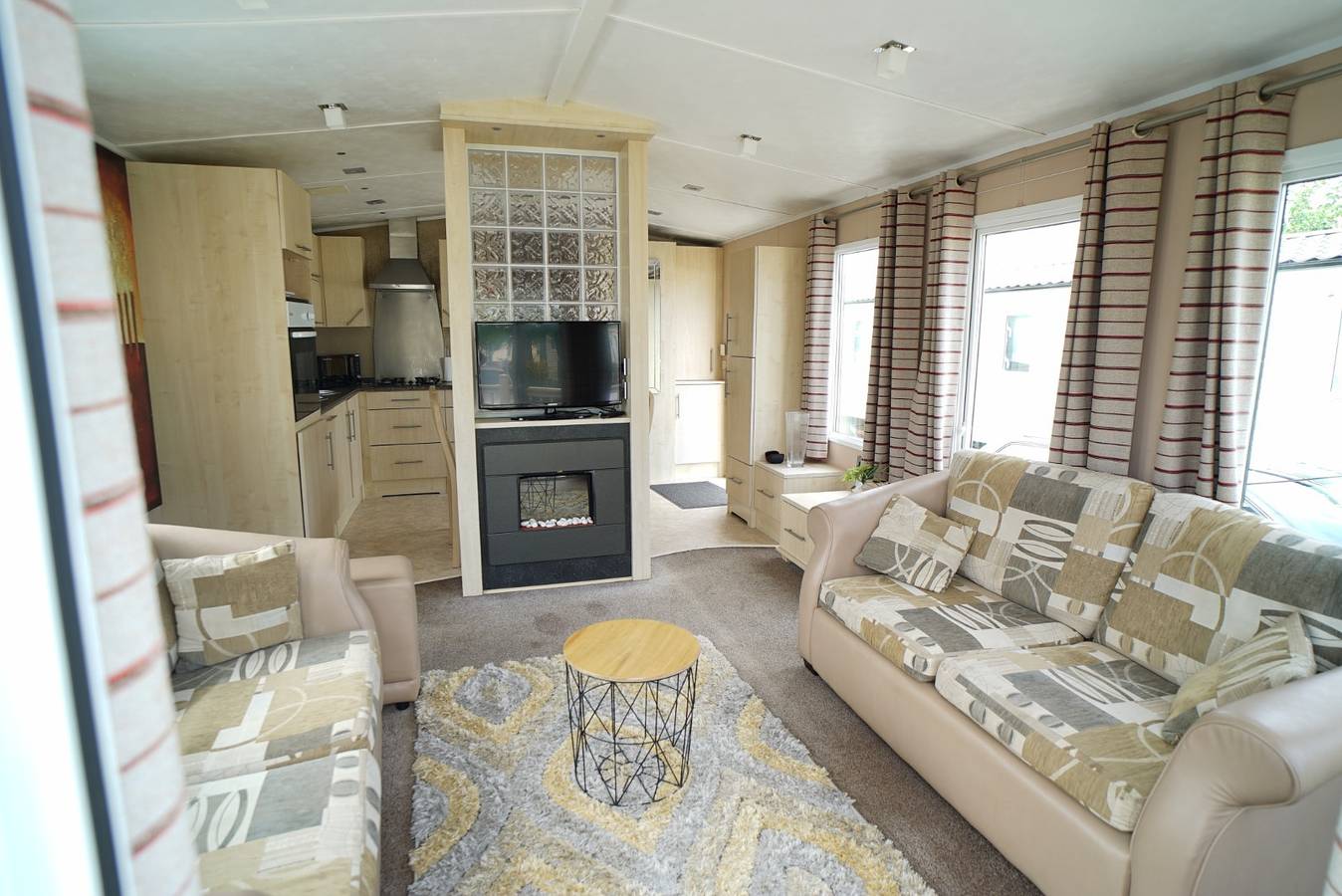 8 berth caravan at manor park hunstanton free wifi in Hunstanton, Norfolk Coast