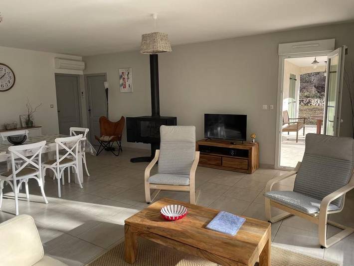 Location de vacances pour 6 personnes, avec jardin et piscine, animaux acceptés à Saint-Privat-de-Champclos - 4