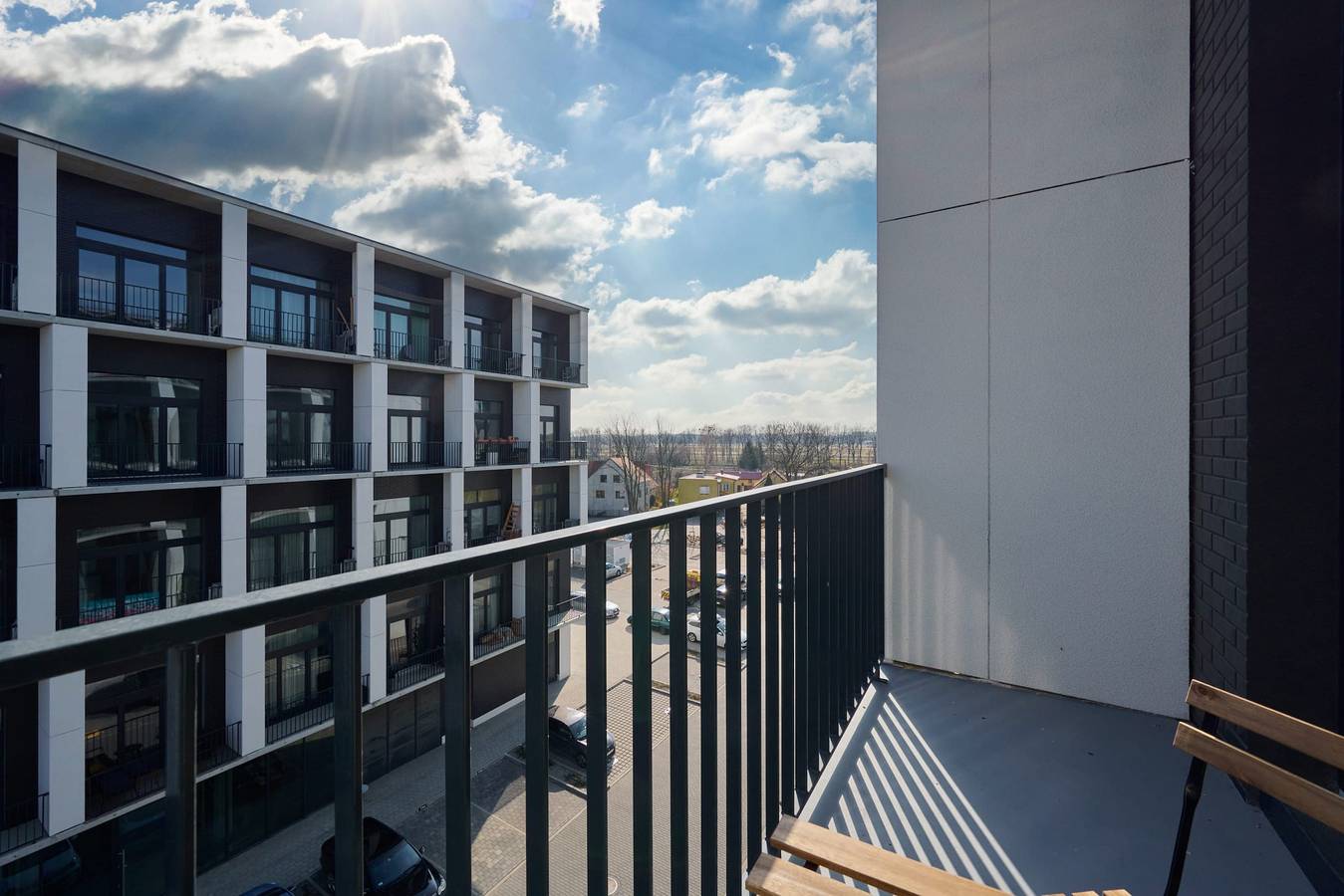 Ganze Ferienwohnung, Sunny Studio | Air Conditioning, Parking, Close to Airport in Breslau, Niederschlesien
