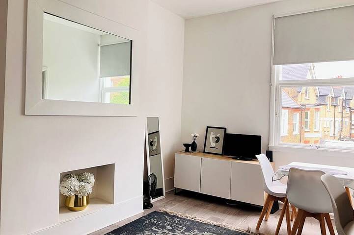 Apartment for 4 people, with pets in Chiswick