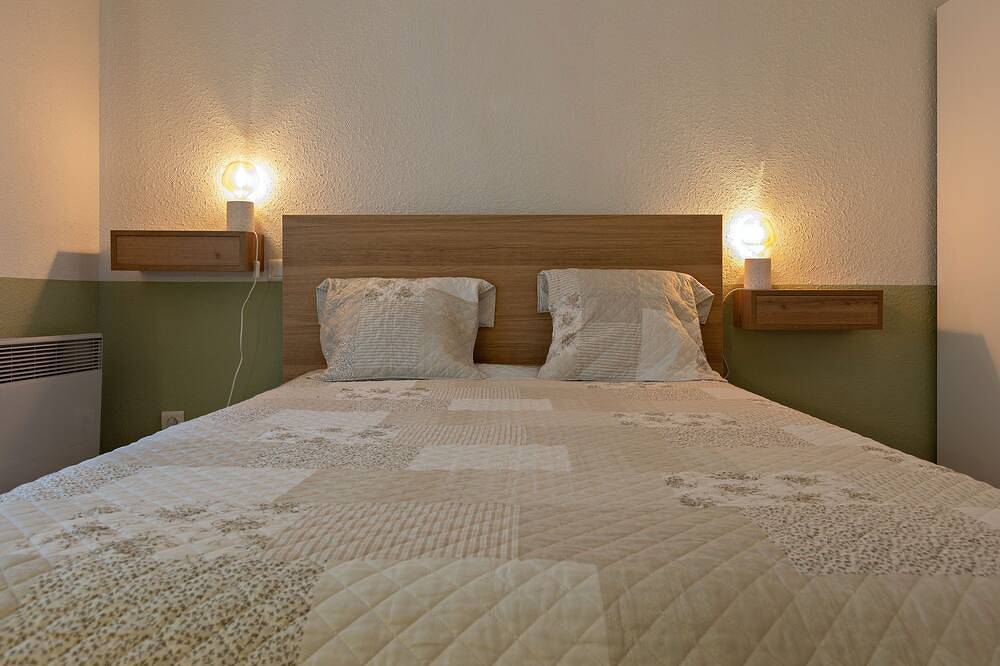 Appartement entier, L’Etoile- Downtown Chic Apartment  in Pézenas in Pézenas, Côte méditerranéenne (France)