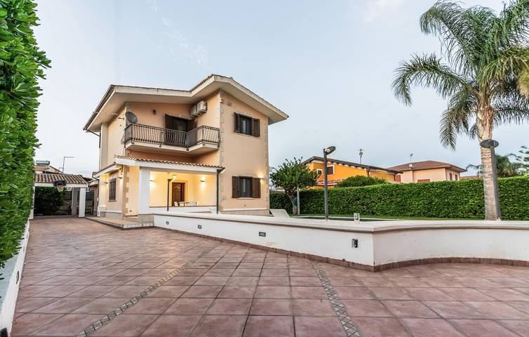 Casa vacanza per 8 persone, con piscina e giardino - 1