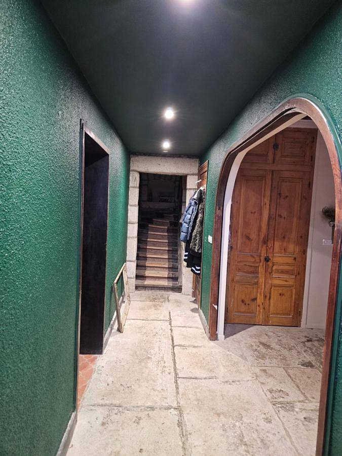 Location de vacances pour 2 personnes, avec vue ainsi que jardin et terrasse, animaux acceptés à Beaulieu (Haute-Loire) - 4