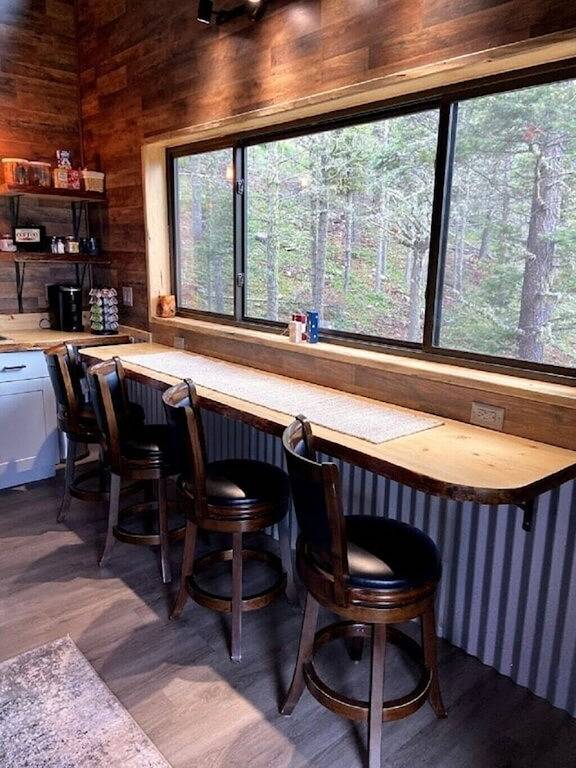 Treehouse Bed & Breakfast with stunning mountain views in Angel Fire, Colfax County