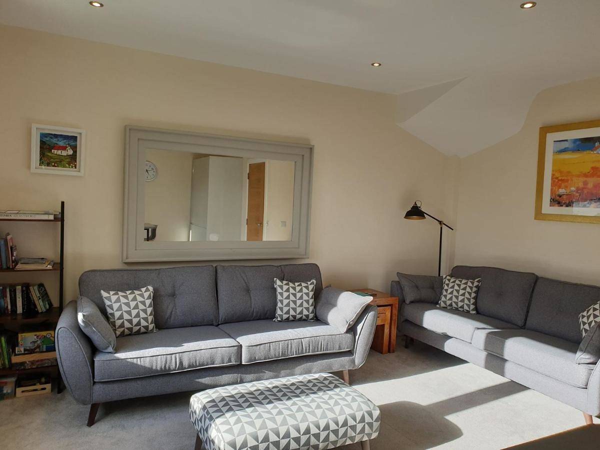 Entire apartment, Number 6 in Fort William, Loch Linnhe