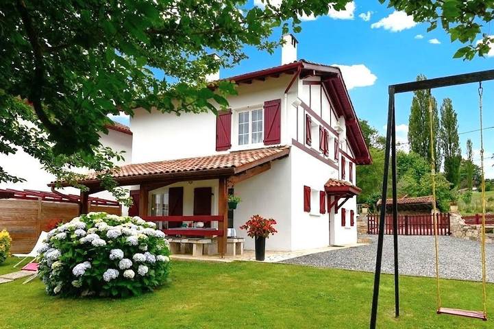 Gîte pour 6 personnes, avec Terrasse et Jardin