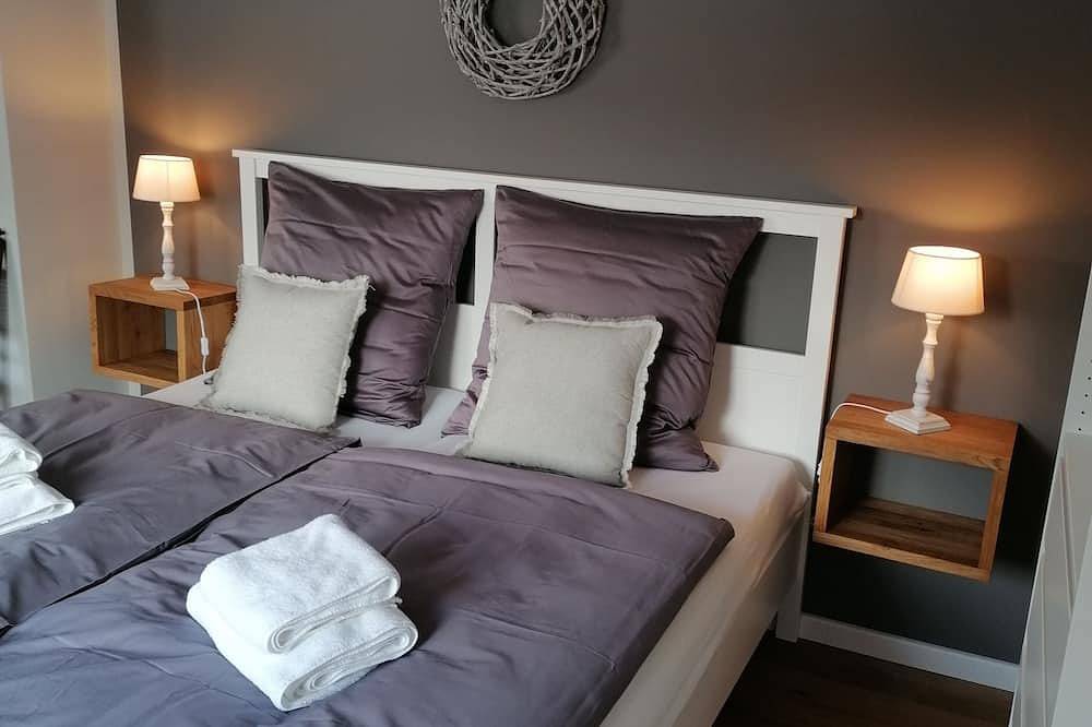Beautiful vacation home with great outdoor area & whirlpool in Uelversheim, Rhinehesse region