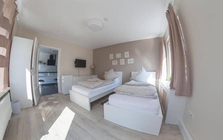Ferienwohnung für 8 Personen, mit Balkon und Garten in Langenhagen - 3