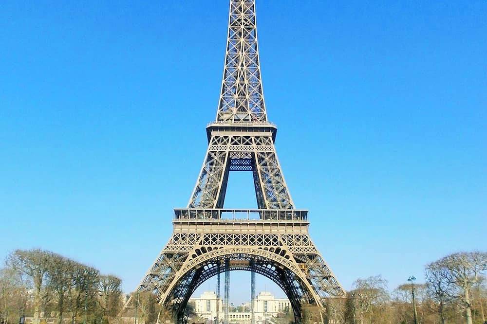 Appartement entier, Deluxe Room In the Heart Of Tour Eiffel in Tour Eiffel, Paris