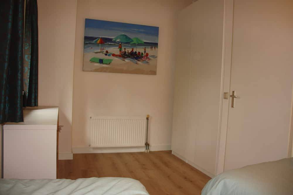 Gerenoveerd gezinsvakantiehuis voor 4 personen met sauna, nabij het strand. in Kijkduin, Den Haag