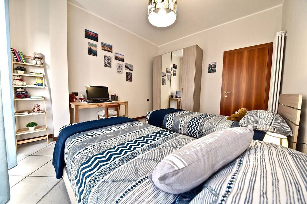 Apartamento entero, Apartamento moderno entre Milán y Como. in Cogliate, Brianza