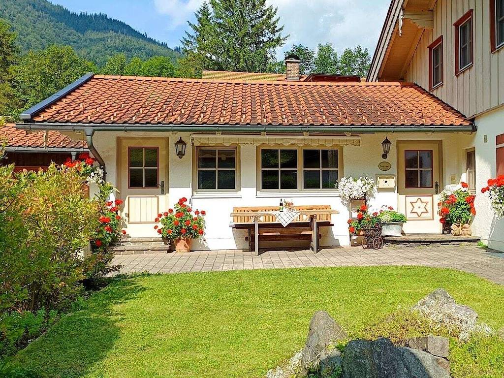 Bauregger Brigitte in Weissbach an der Alpenstrasse, Schneizlreuth