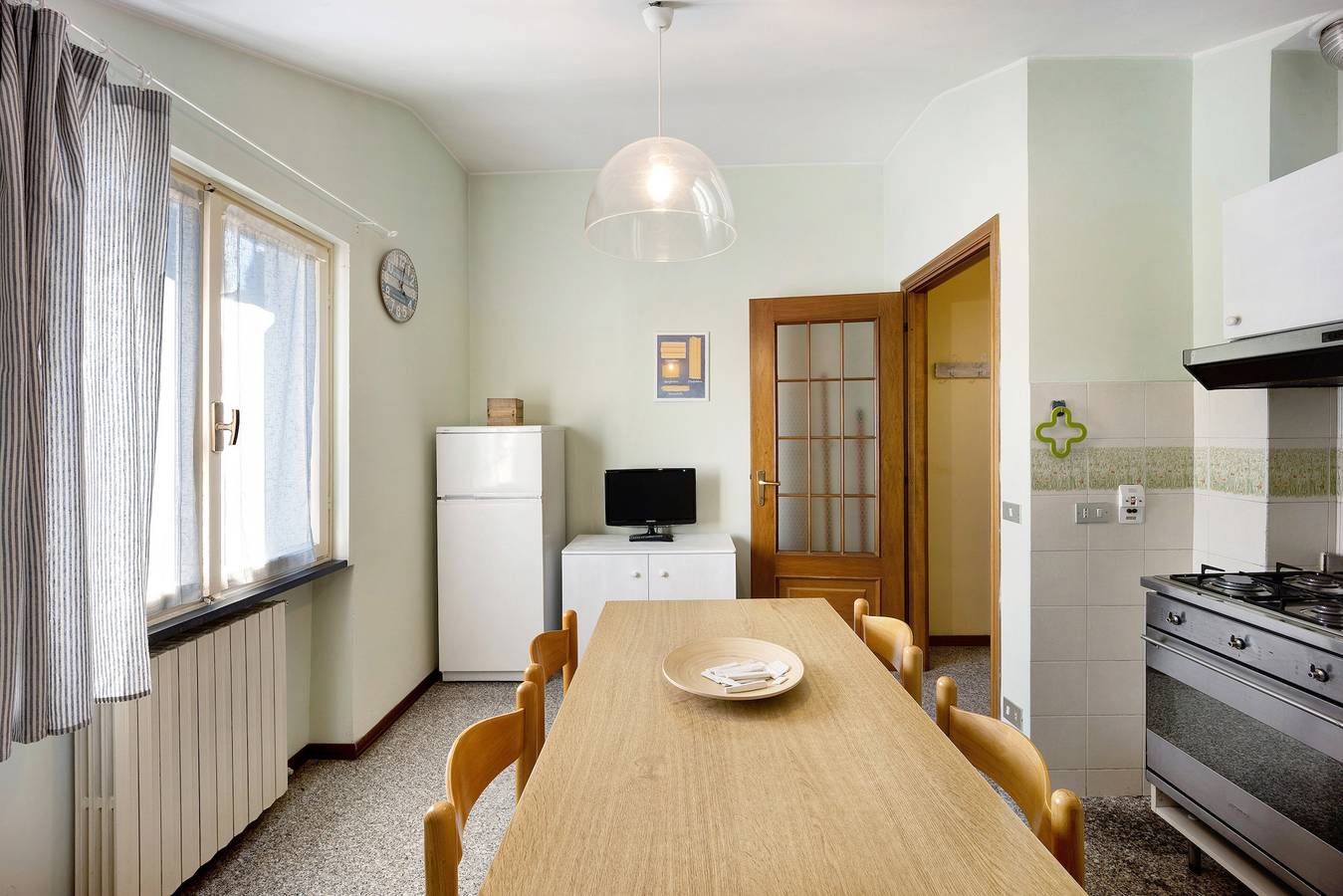 Apartamento inteiro, Apartamento Orizzonte 5 A com jardim partilhado e Wi-Fi in Diano Marina, Diano Marina Município