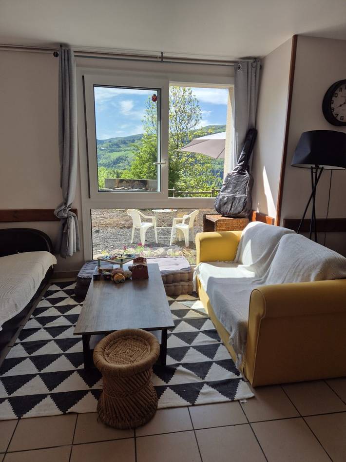 Gîte pour 35 personnes, avec terrasse dans le Cantal - 4
