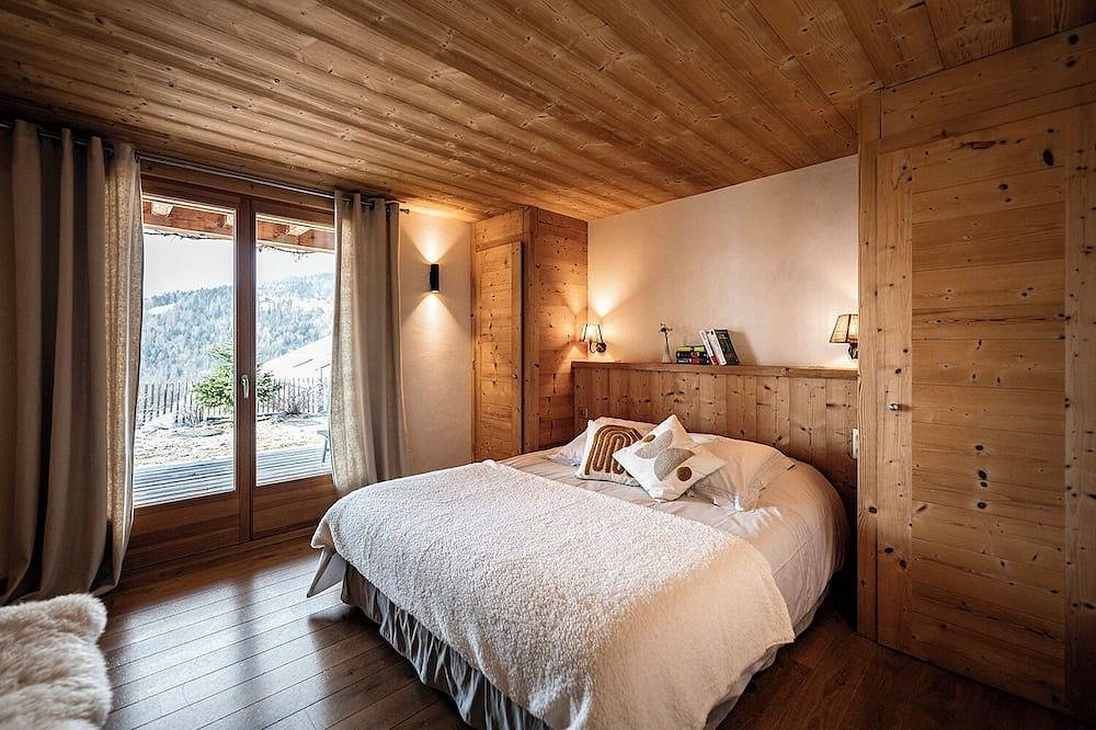 Chalet Celeste 5* - 250m2, jacuzzi, sauna, piste à 200m. et vue magnifique in Le Grand-Bornand, Région d'Annecy