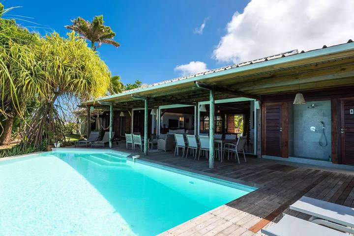 Location de vacances pour 8 personnes, avec piscine ainsi que vue et jardin dans Plage de l'Autre Bord - 2