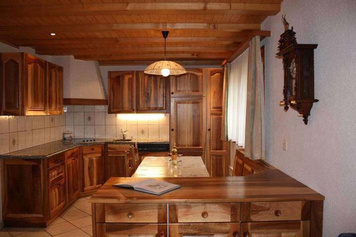 Chalet voor 5 personen, with Balkon and Terras as well as Uitzicht in Zermatt