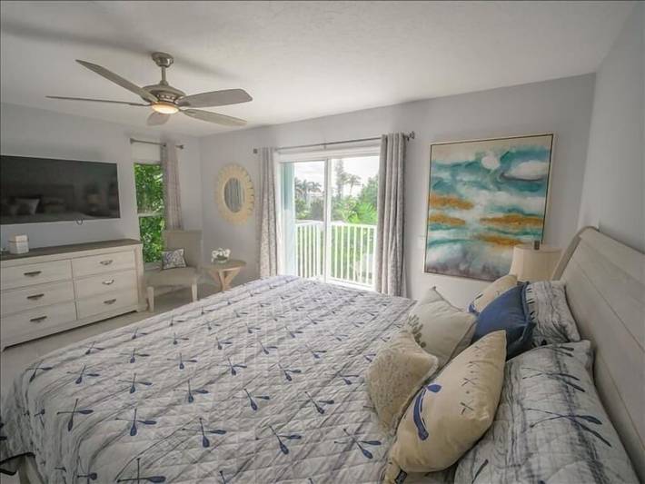 Beach rental for 6 people, with pool and balcony in Bradenton Beach