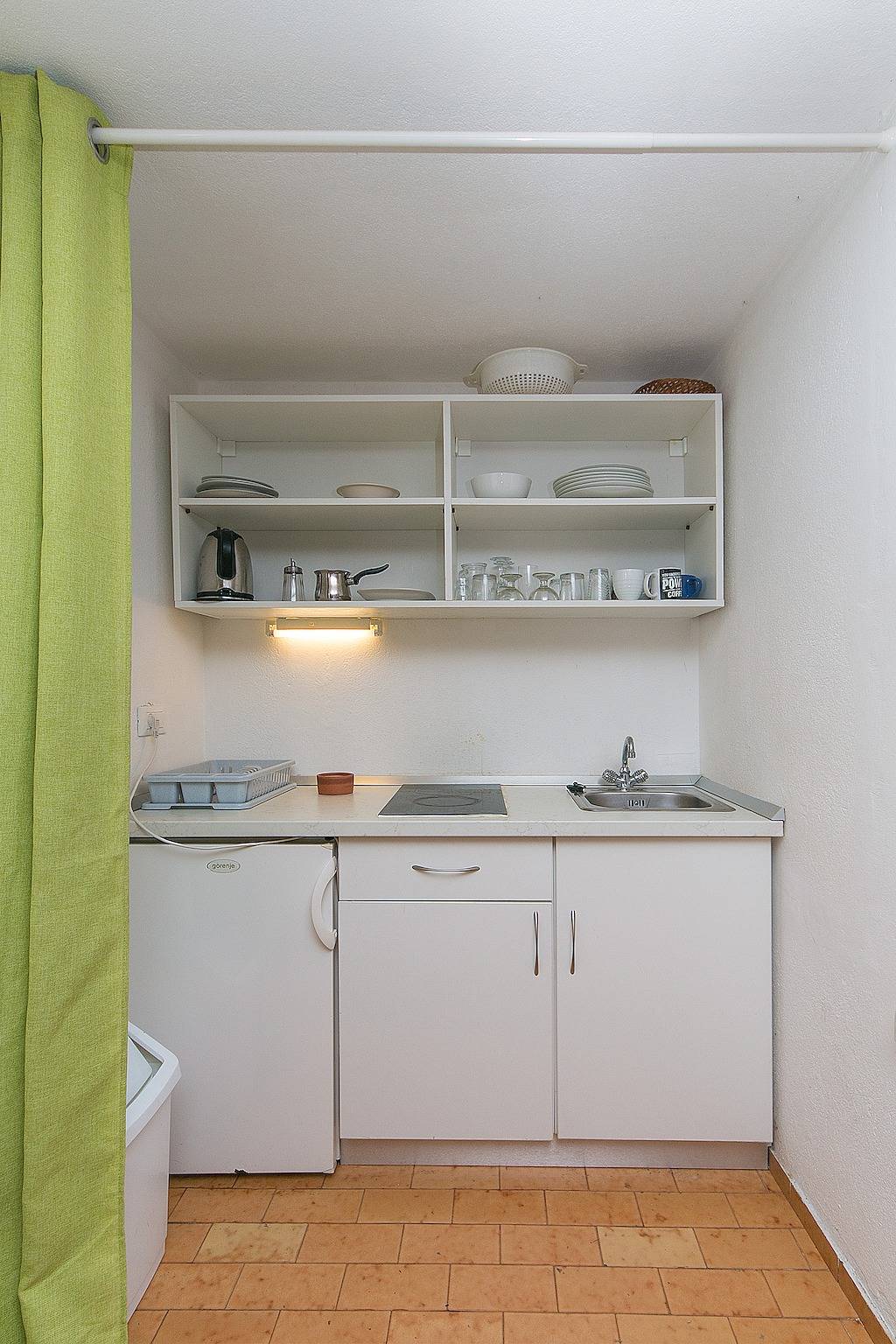 Ganze Wohnung, Studio Appartement am Strand Brela, Makarska -a in Brela, Makarska Riviera