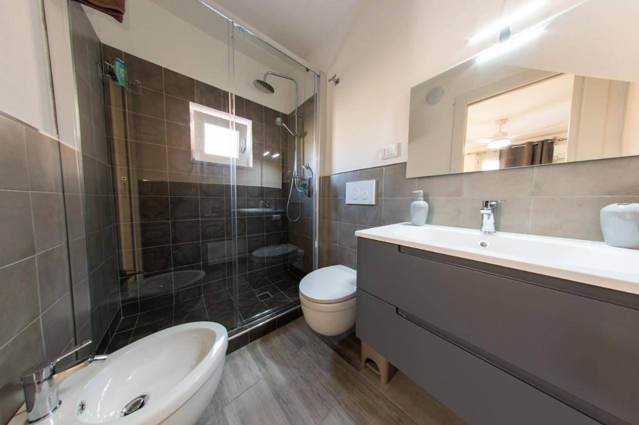 Double Room with Private Bathroom in Bosa, Planargia