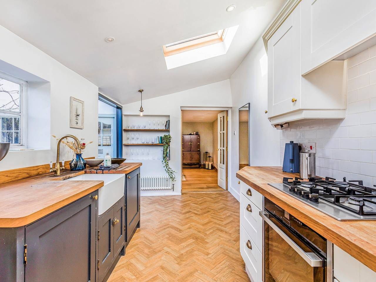 Charming Downland Cottage - Pass the Keys in Funtington, South Downs