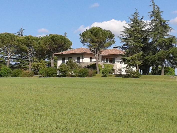 Location de vacances pour 10 personnes, avec vue ainsi que jardin et piscine à Sant'Angelo in Vado - 3