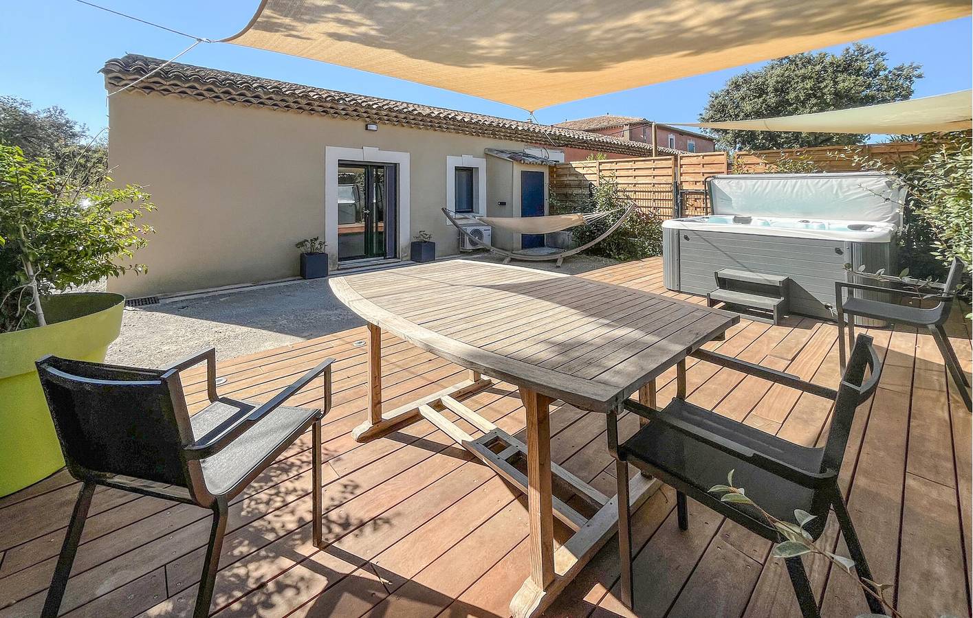 Gemütliche Wohnung mit WiFi und AC, in der Nähe von Aureille in Aureille, Arles und Umgebung