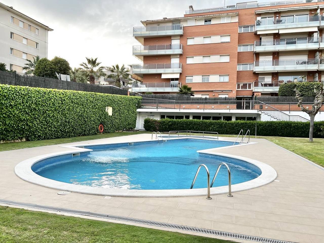 Entire vacation apartment, Sitges Spaces Sunshine Condo- 4 Bedrooms/2 Bath/Large Terrace/Pool- Monthly Only in Sitges, Garraf