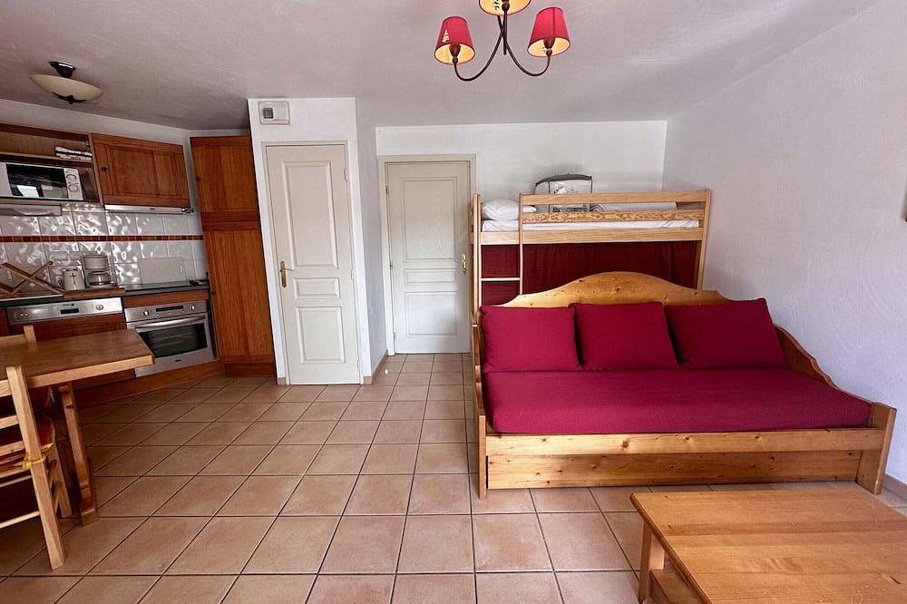Entire apartment, Studio with parking - 4 guests in Vielle-Aure, Pyrenees National Park