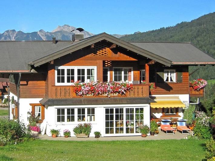 Chalet voor 4 personen, met Balkon en Tuin in het Kleinwalsertal