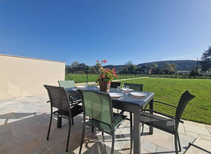 Location de vacances pour 6 personnes, avec jardin, animaux acceptés à Sébrazac - 2