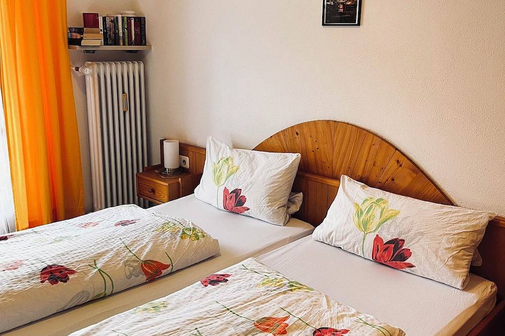 Apartamento entero, Ferienwohnung -4- , Balkon, Küche, 2 Schlaf- und 1 Wohn-/schlafzimmer, max 4 Pers. Wlan in Ruhpolding, Alpes Bávaros