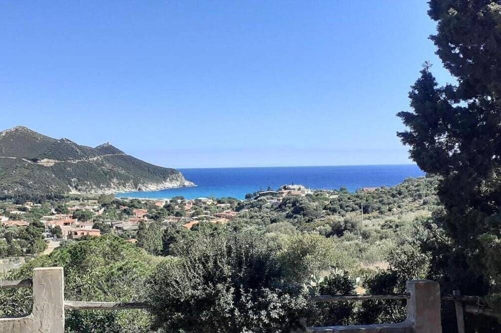 Apartamento entero, House beach of Solanas 3 in Solanas, Comune di Sìnnia